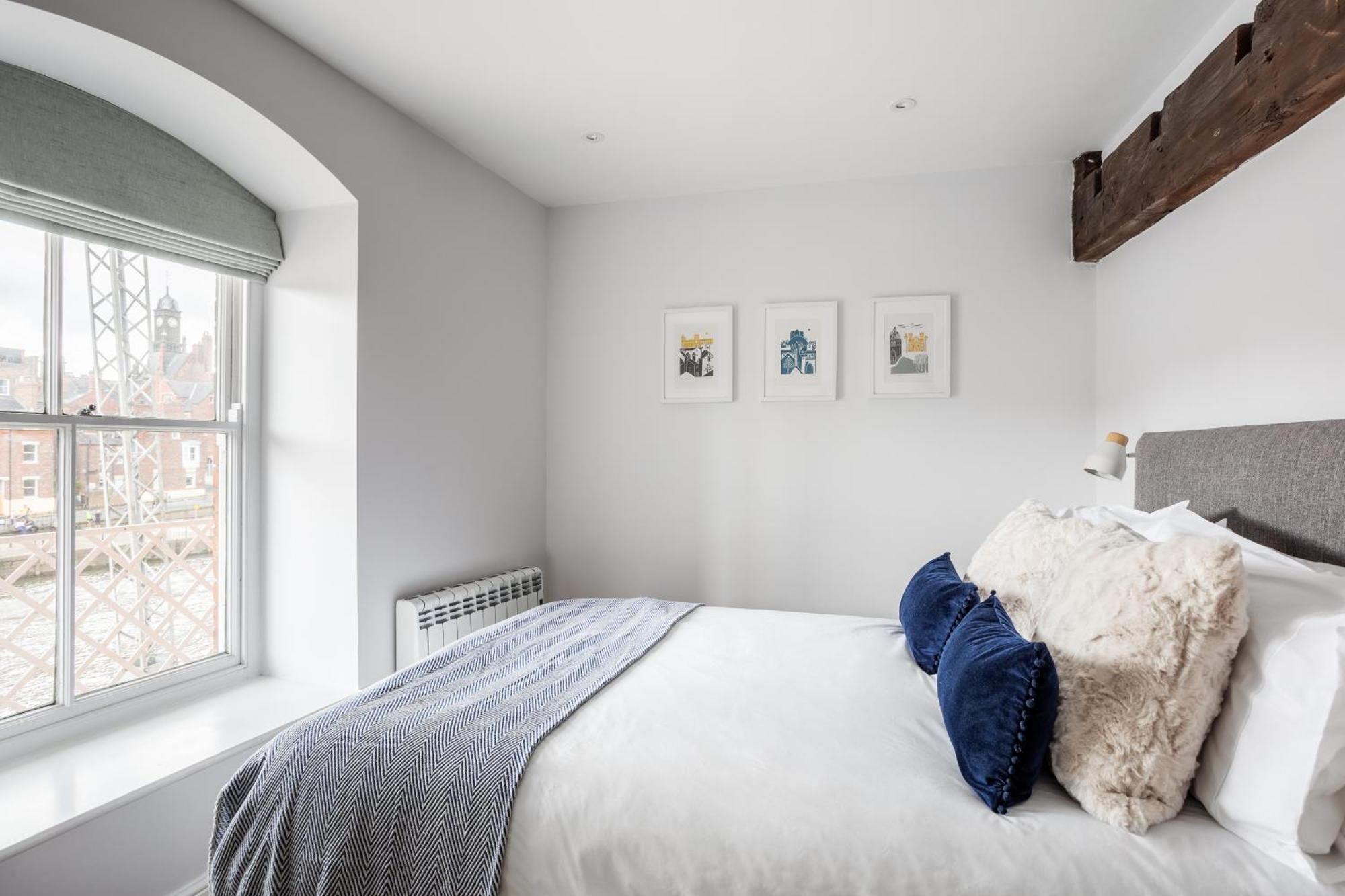 Luxury Apartment Woodsmill View - On The River - With Balcony - Recently Refurbished Йорк Екстериор снимка
